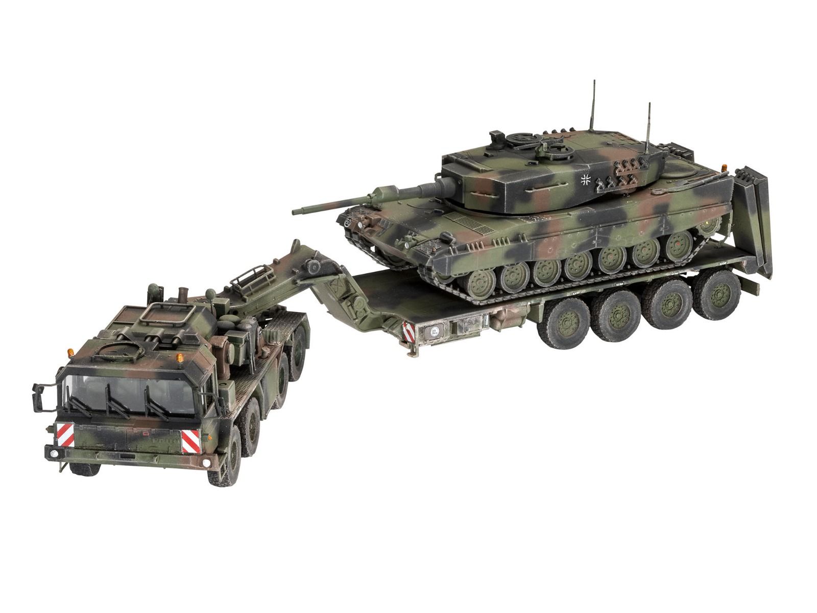 Revell 1/72 Scale SLT 50-3 Elefant + Leopard 2A4 Model Kit