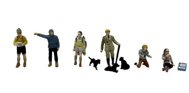Branchline Hikers and Dog Walkers OO Gauge