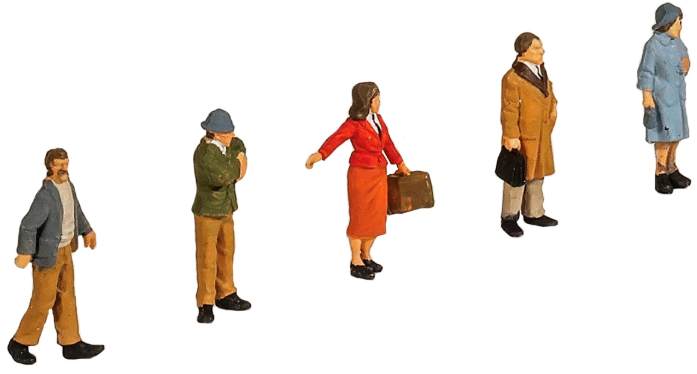 Peco Passengers Standing OO Gauge