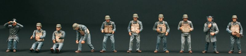 Italeri 1/35 Scale Schnellboot Crew - 10 Figures