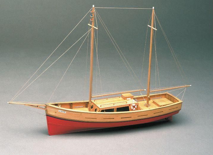 Mantua Models 1/35 Scale Capri Boat Model Kit