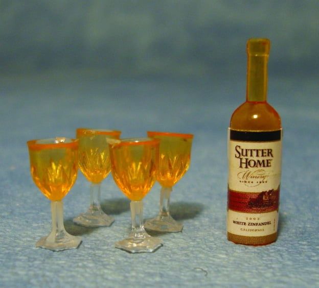 Bottle of Wine &amp; 4 Glasses 1:12 Scale for Dolls House D1745 | Hobbies