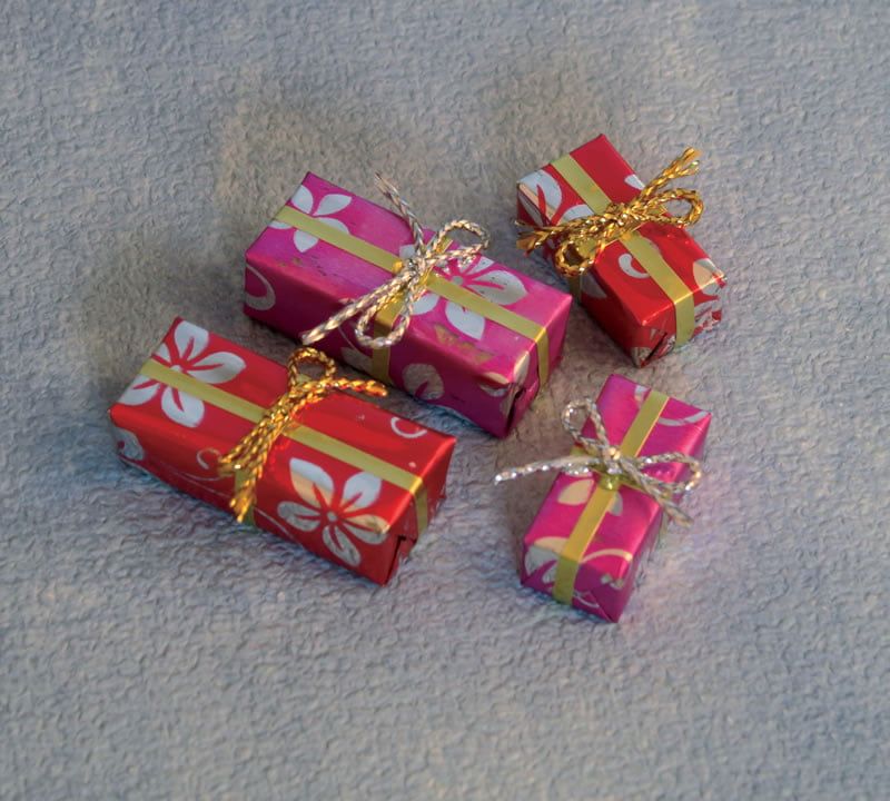 4 Presents for 12th Scale Dolls House