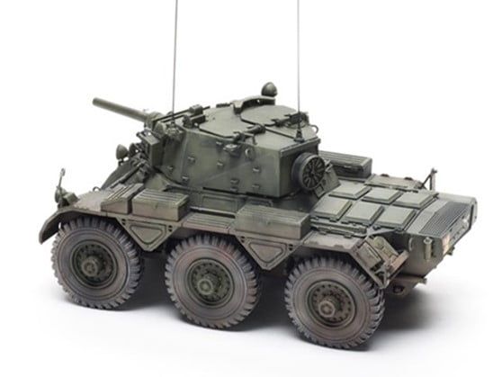 Dragon 1/35 Scale British Armoured Car Saladin Model Kit