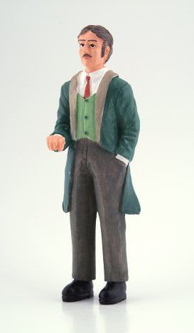 DOLLS HOUSE DOLL 1/12th SCALE SITTING "VICTORIAN" GENTLEMAN RESIN FIGURE 