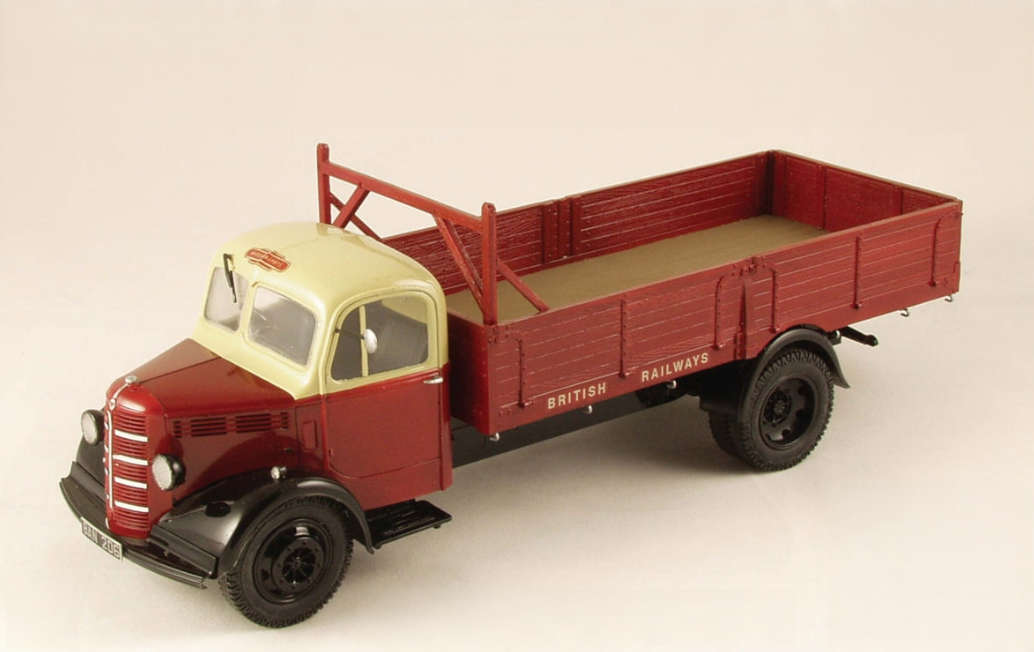 Emhar 1/24 Scale Bedford OLBD LWB 'O' Series 5-ton Dropside Truck Model Kit