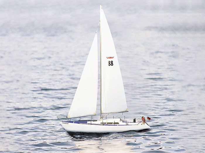 Comtesse Sailing Yacht Kit with Fittings Set Hobbies