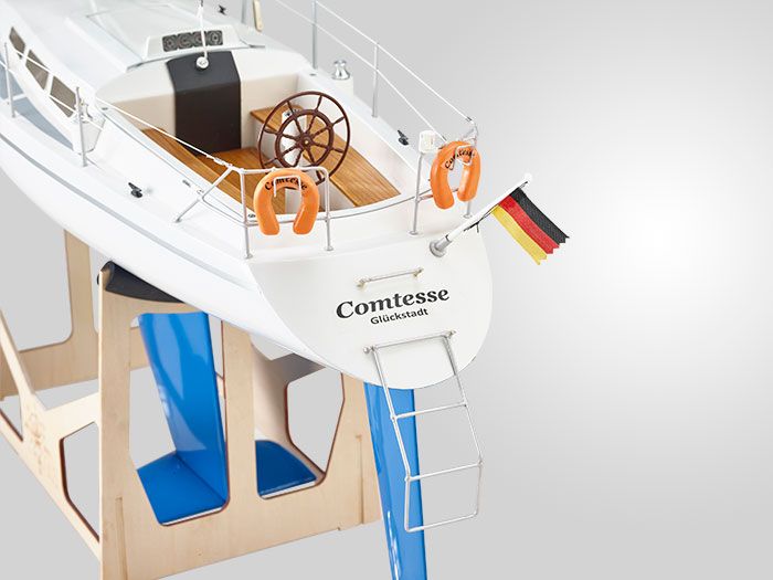Comtesse Sailing Yacht Kit with Fittings Set Hobbies