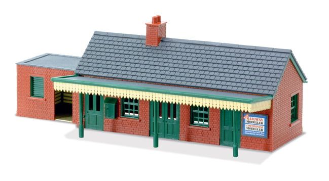 Peco Country Station Building brick type OO Gauge