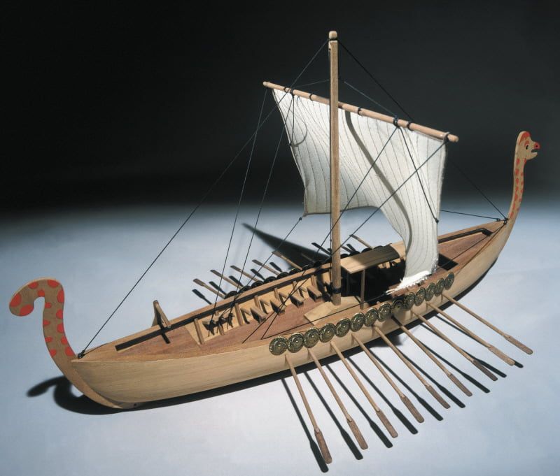 Mantua Models 1/40 Scale Viking Long Boat Model Kit