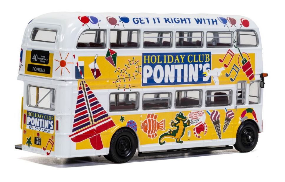 Corgi 1/76 Scale AEC RM – Blackpool Transport, Pontins Die Cast Model
