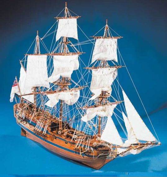 Mantua Models 1/60 Scale HMS Peregrine Model Kit