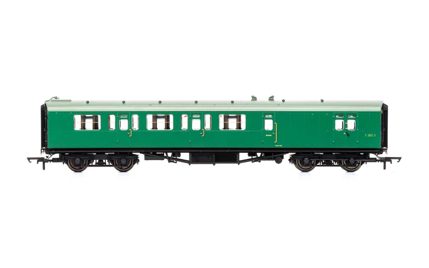 Hornby BR, Bulleid 59' Corridor Brake Third, S2852S - Era 4 OO Gauge