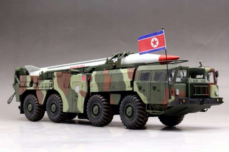  Trumpeter 1/35 DPRK Hwasong-5 Short-range Tactical Ballistic Missile