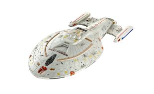 Revell 1/670 Scale Star Trek USS Voyager Model Kit
