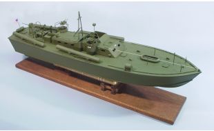 Dumas 1/30 Scale PT-109 US Navy Torpedo Boat Model Kit