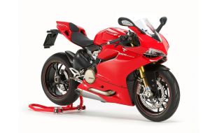 Tamiya 1/12 Scale Ducatti 1199 Panigale S Motorcycle Model Kit