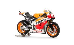 Tamiya 1/12 Scale Honda RC213V Repsol Motorcycle Model Kit