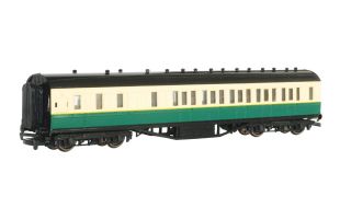 Thomas & Friends Gordon's Express Brake Coach OO Gauge