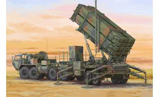 Trumpeter 1/72 Scale M983 HEMTT & M901 Launch Stn Model Kit