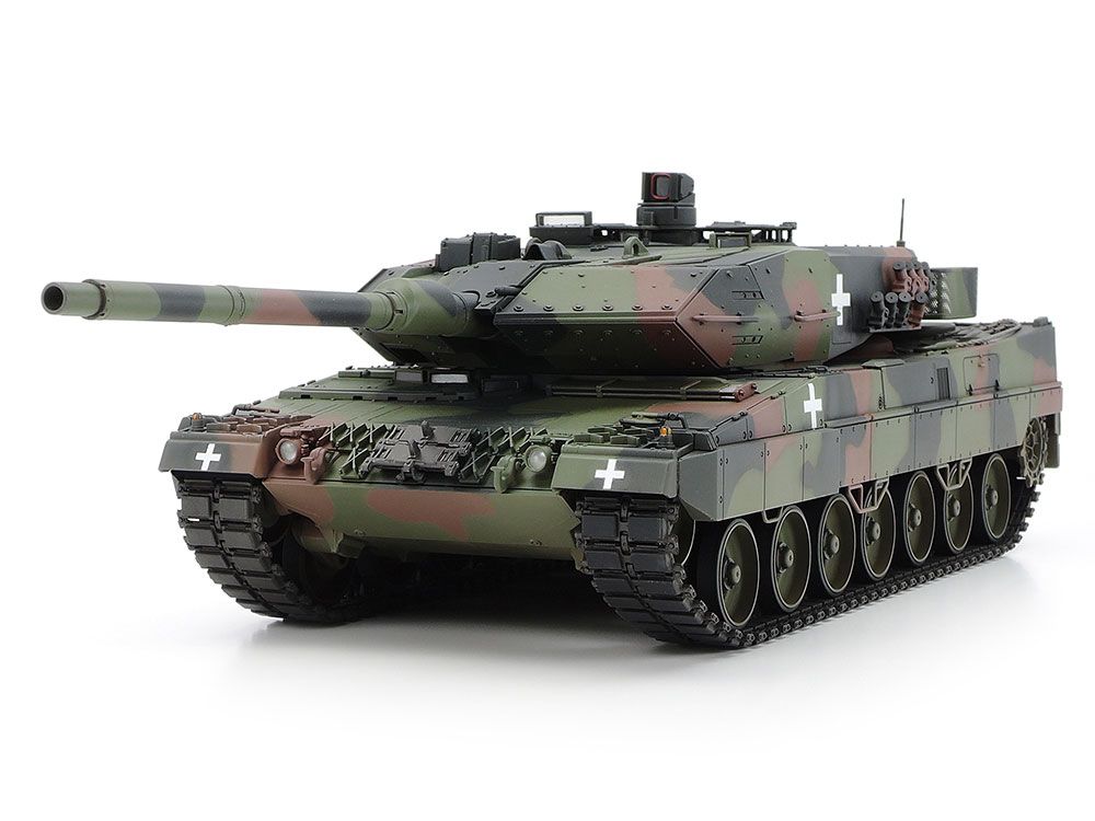 Tamiya 1/35  Scale Leopard 2A6 Tank Ukraine Model Kit