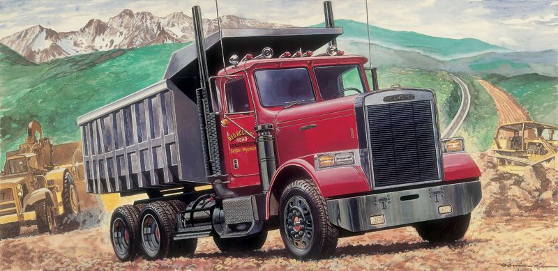 Italeri 1/24 Scale Freightliner Heavy Dumper Model Kit