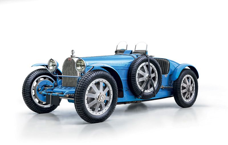 Italeri 1/12 Scale Bugatti Roadster/ Monte Carlo Model Kit