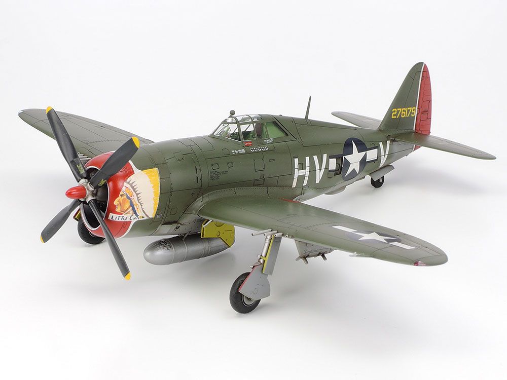 Tamiya 1/72 Scale P-47D Thunderbolt Razor Back Model Kit