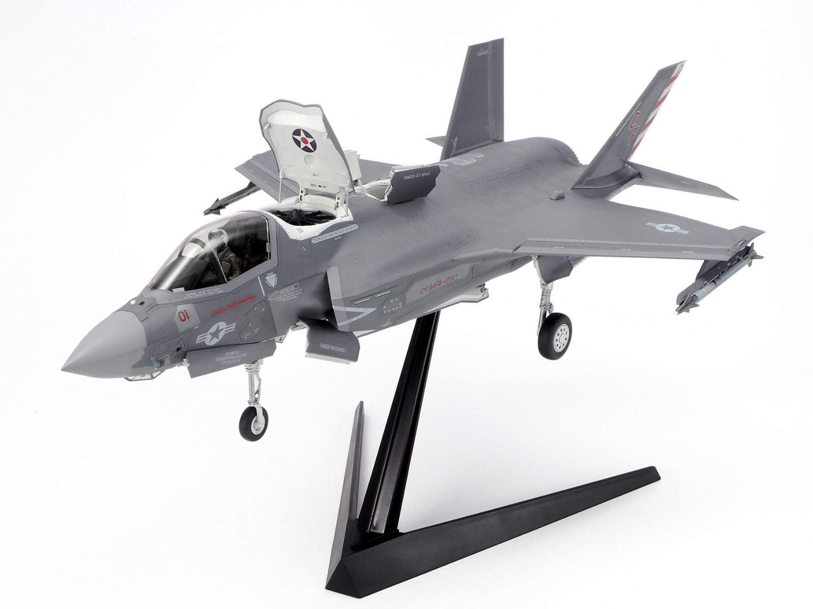 Tamiya 1/48 Scale F-35B Lightning II Model Kit