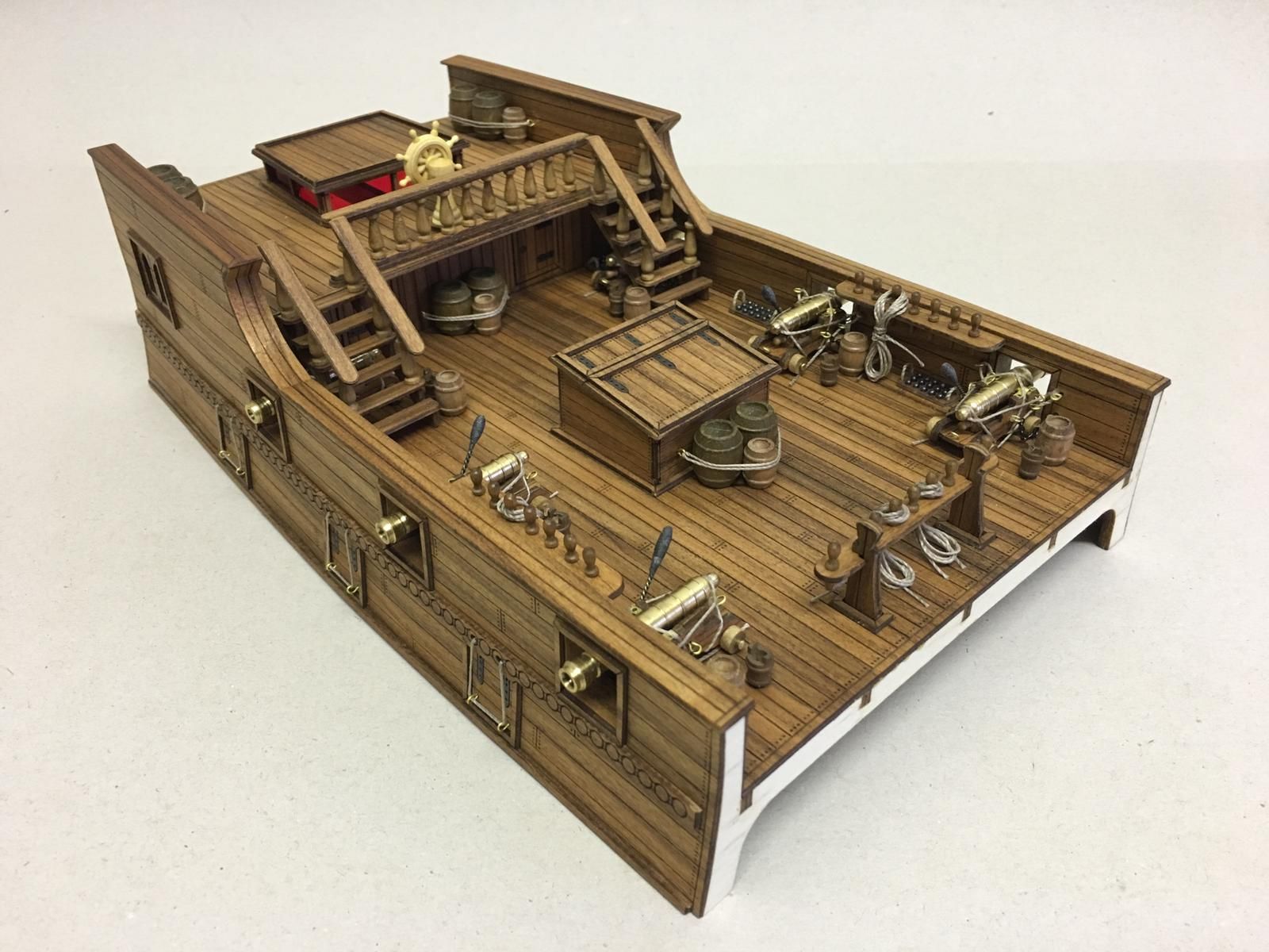 Mantua 1/54 Scale Command Deck Deluxe Model Kit