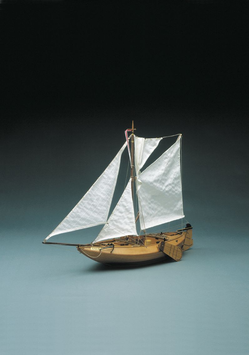 Mantua Models 1/25 Scale Arm 802 Fishing Vessel Model Kit