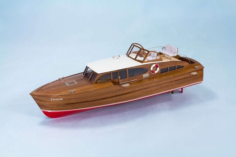 Aeronaut 1/20 Scale Victoria Luxury Motor Yacht Model Kit