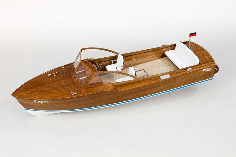 Aeronaut 1/8 Scale Capri Sport Boat