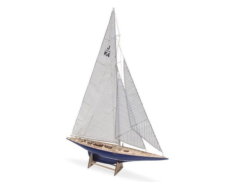 Amati 1/80 Scale Endeavour with Polystyrene Hull Model Kit