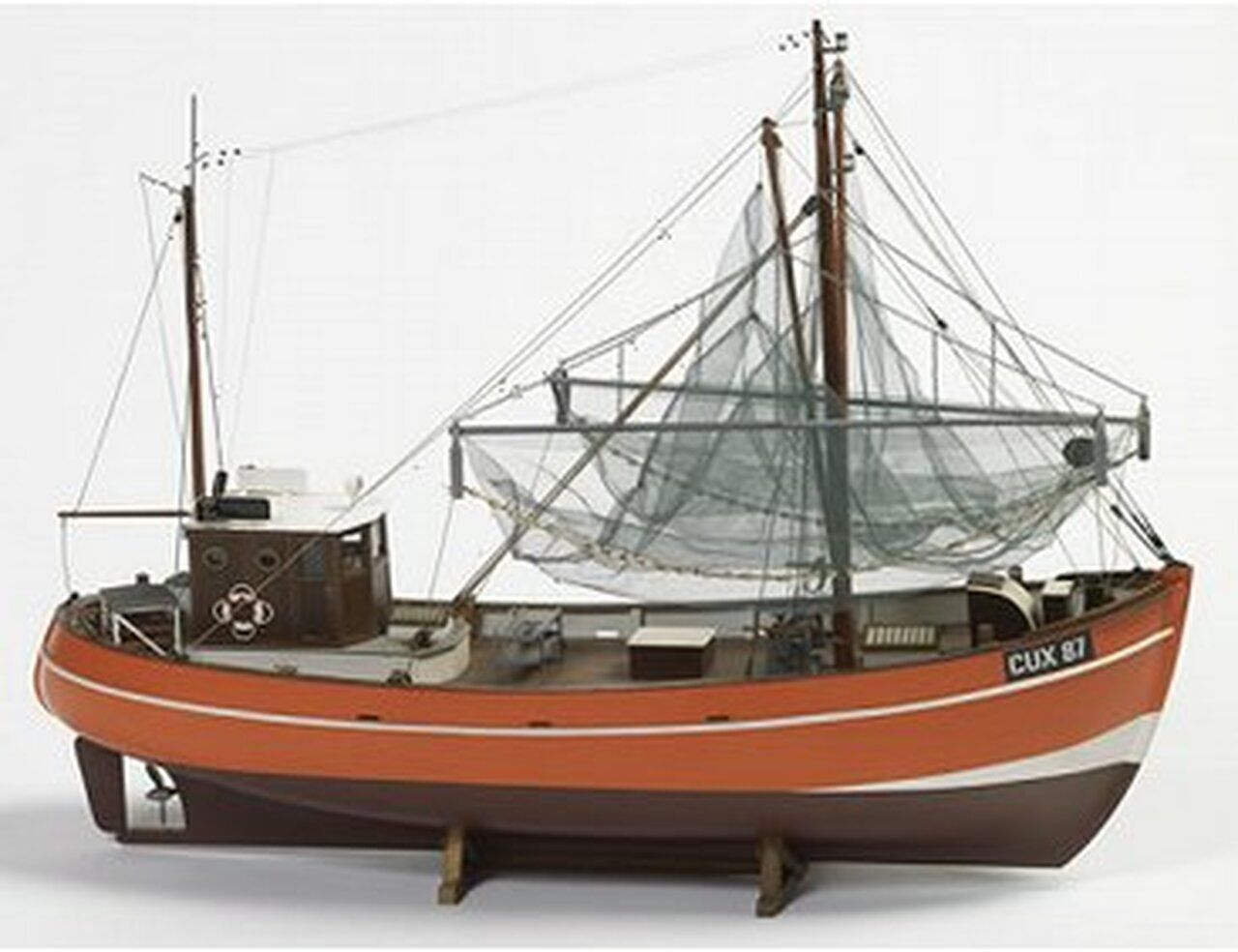 Billing Boats 1/33 Scale Cux 87 Krabbenkutter Model Kit