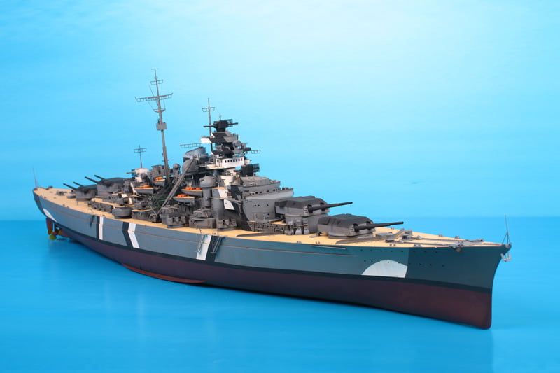 Trumpeter 1/200 Scale Bismarck 1941 Model Kit