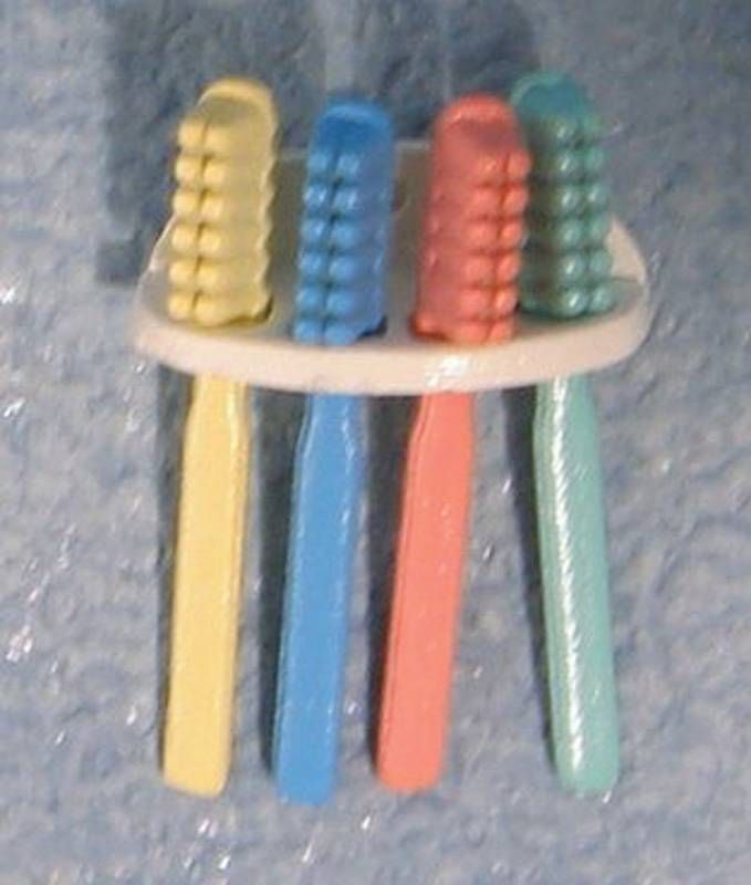 Toothbrushes and Holder for 12th Scale Dolls House