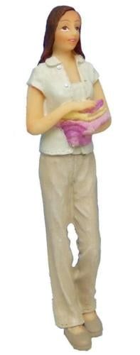 Resin Lady with Towels for 12th Scale Dolls House