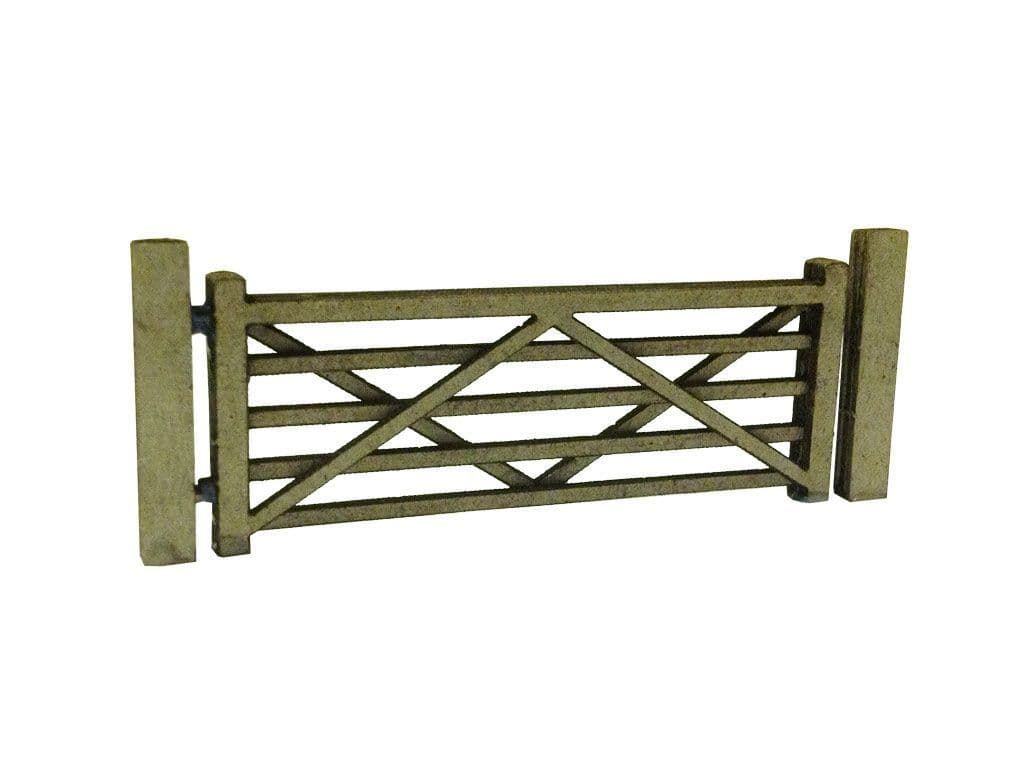 Scale Model Scenery Laser Cut Five Bar Gates & Posts (Pack Of 3) OO Gauge