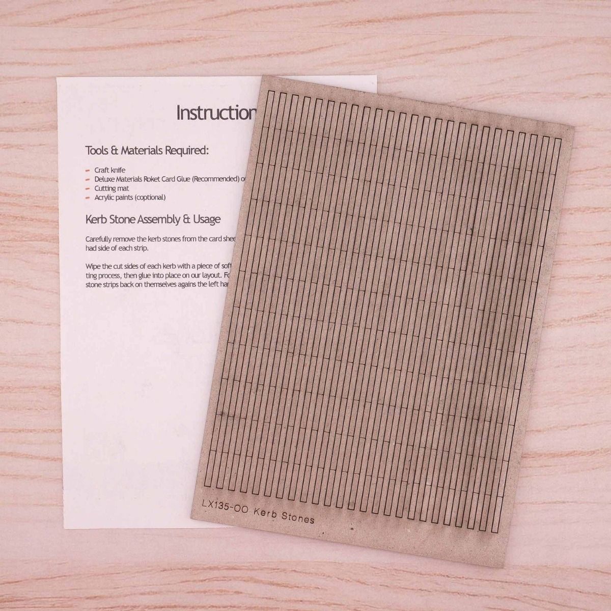 Scale Model Scenery Kerb Stones (3ft) OO Gauge