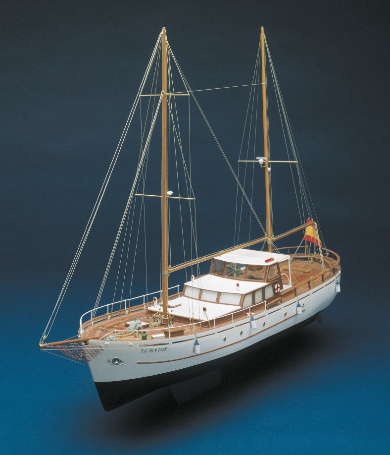 Mantua Models 1/45 Scale Bruma Ocean Going Yacht Model Kit