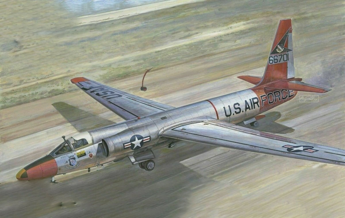 AFV Club 1/48 Scale Lockheed U-2A Dragon Lady Model Kit