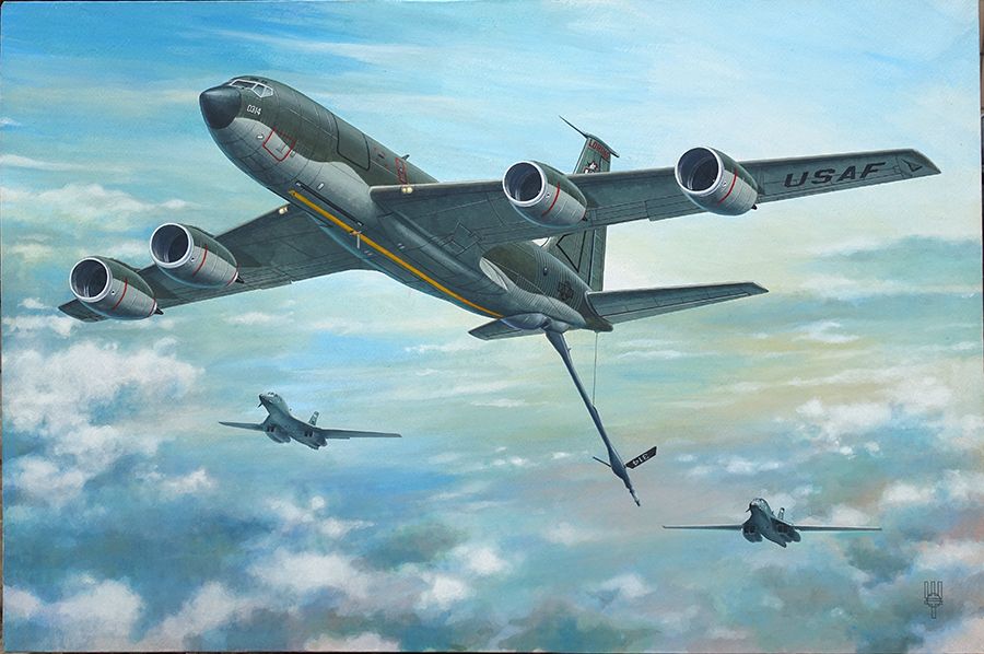 Roden 1/144 Scale USAF Boeing KC-135R Stratotanker Model Kit