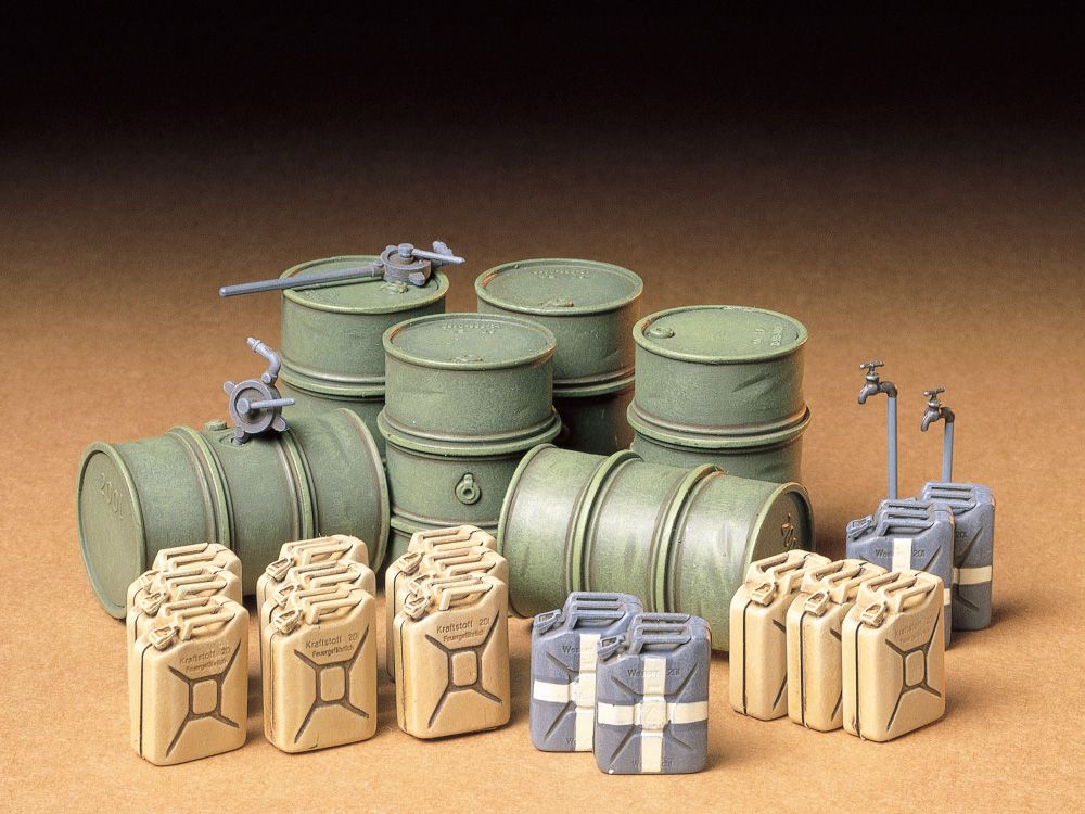 Tamiya 1/35 Scale German Fuel Drums Model Kit