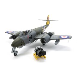 Airfix 1/48 Scale Gloster Meteor F8 Model Kit