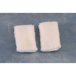 Large White Towels Pk 2 for 12th Scale Dolls House