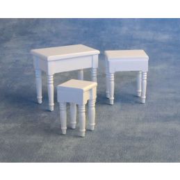 Nest of Tables in White (3)