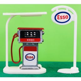 Model Garage Fuel Pump and Esso Sign Set