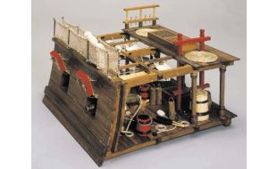 Mantua Models 1/23 Scale Battle Station Diorama Model Kit