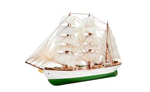 Revell 1/350 Scale Gorch Fock Model Kit